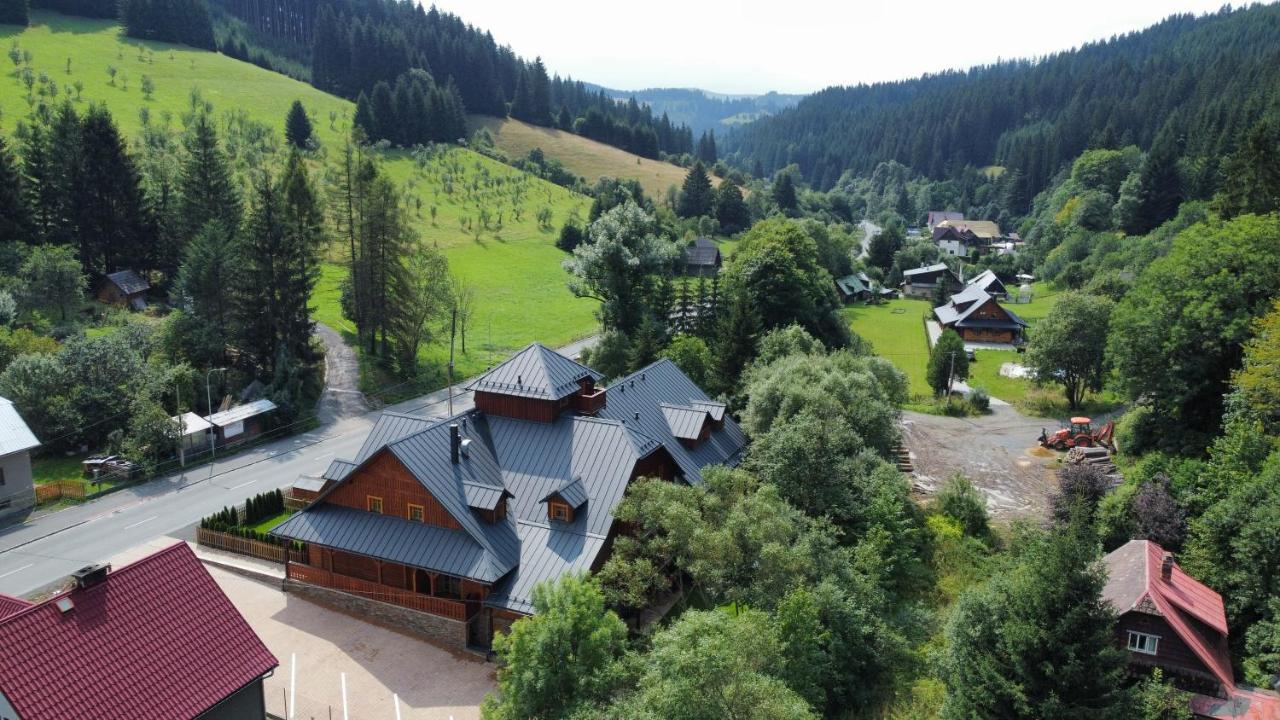 Apartmany Jezerne Velké Karlovice Zewnętrze zdjęcie