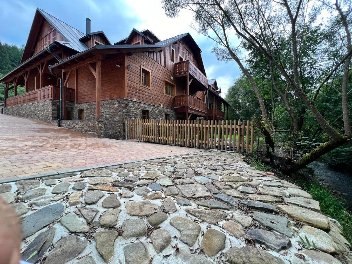 Apartmany Jezerne Velké Karlovice Zewnętrze zdjęcie
