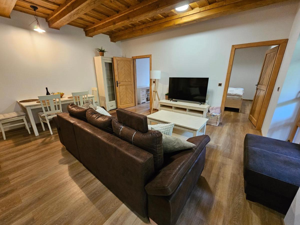 Apartmany Jezerne Velké Karlovice Zewnętrze zdjęcie