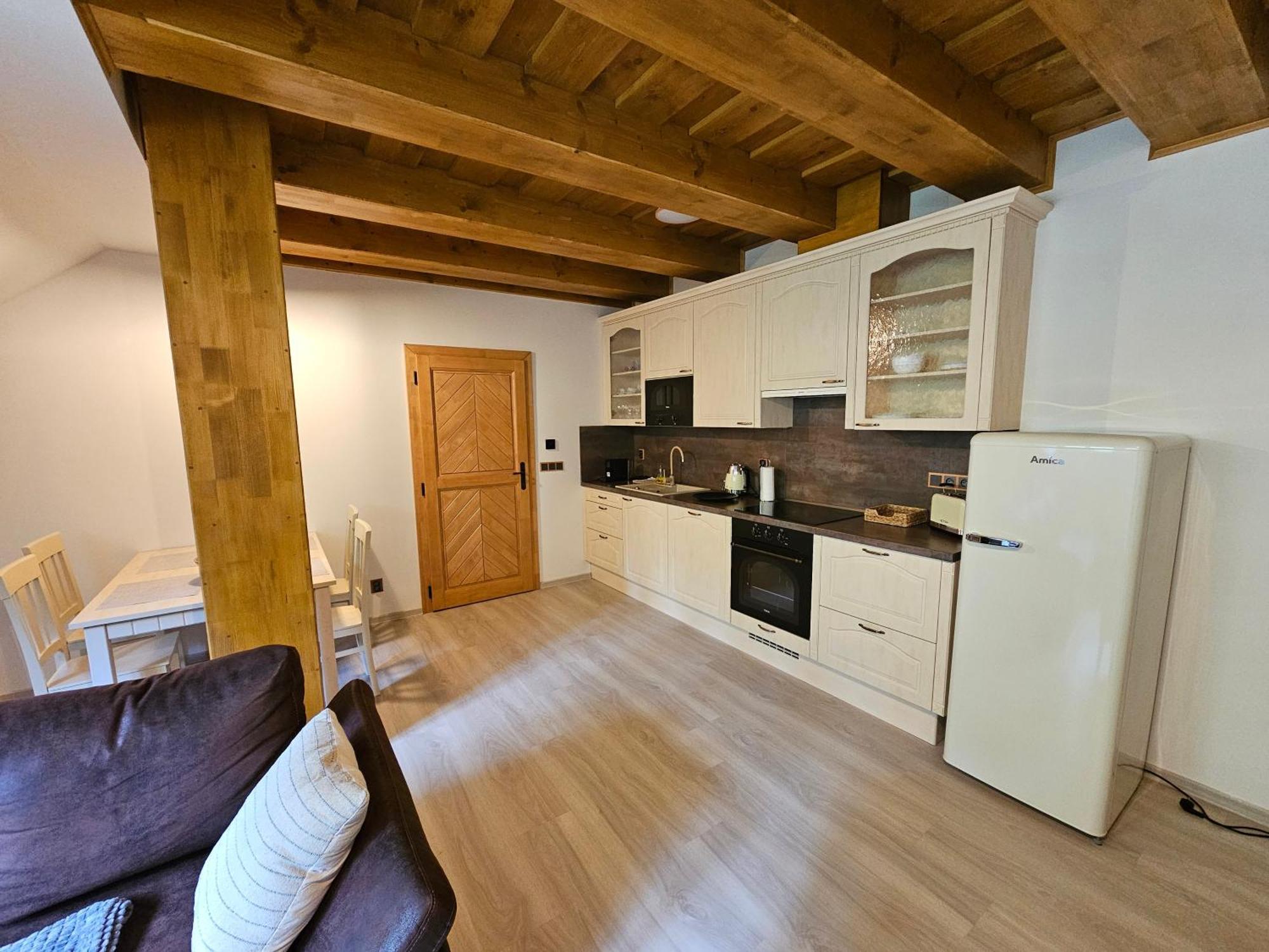 Apartmany Jezerne Velké Karlovice Zewnętrze zdjęcie