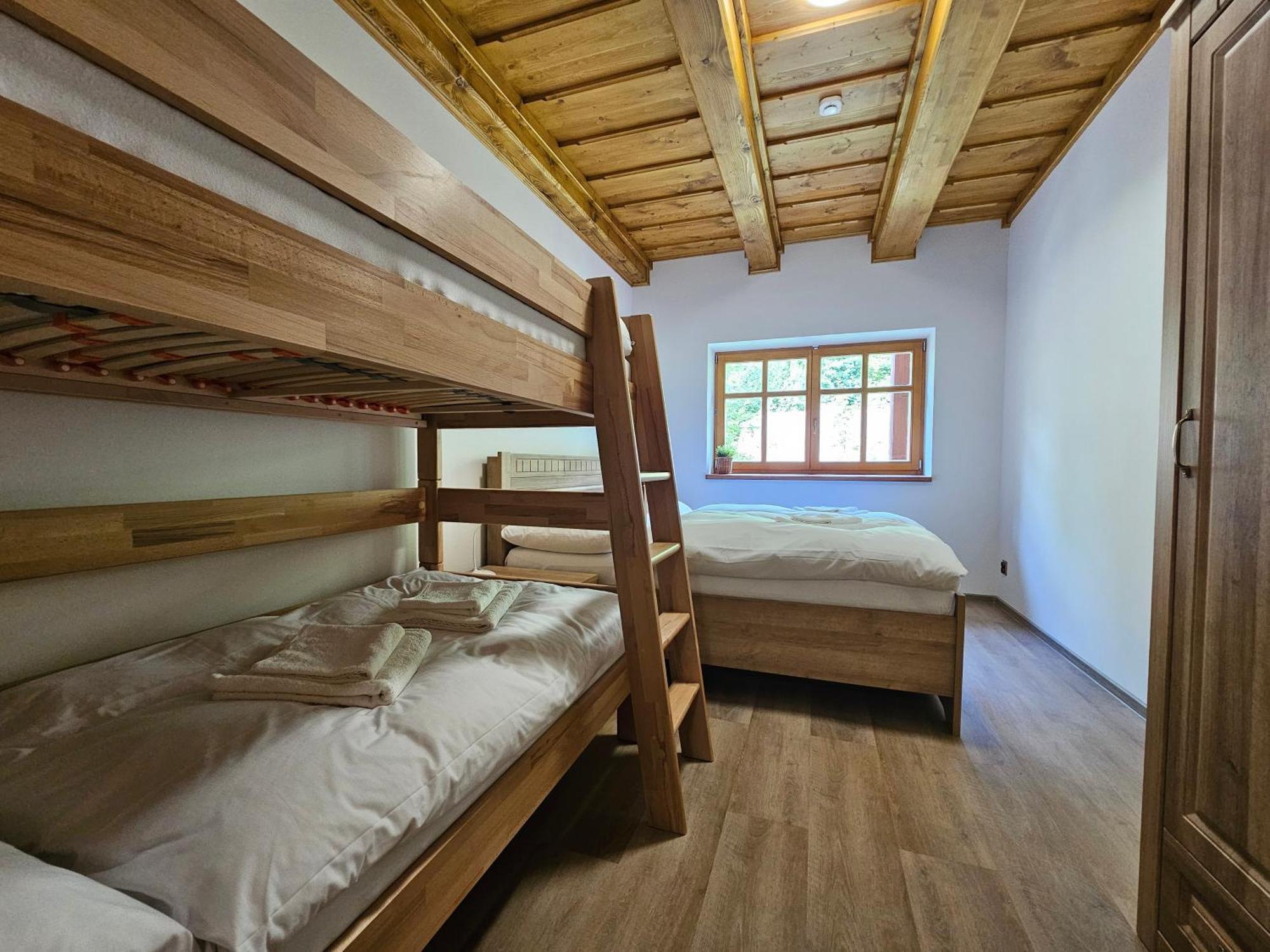 Apartmany Jezerne Velké Karlovice Zewnętrze zdjęcie