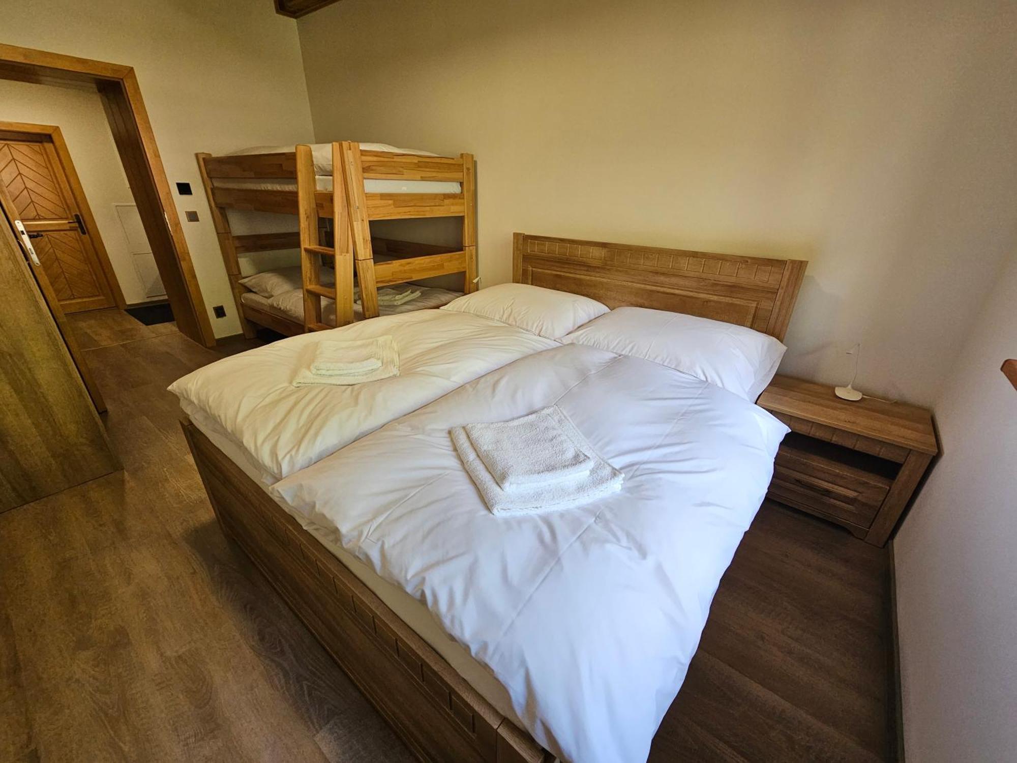 Apartmany Jezerne Velké Karlovice Pokój zdjęcie